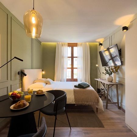 Oasis Suites Near Picasso Museum Barcelona Exterior photo