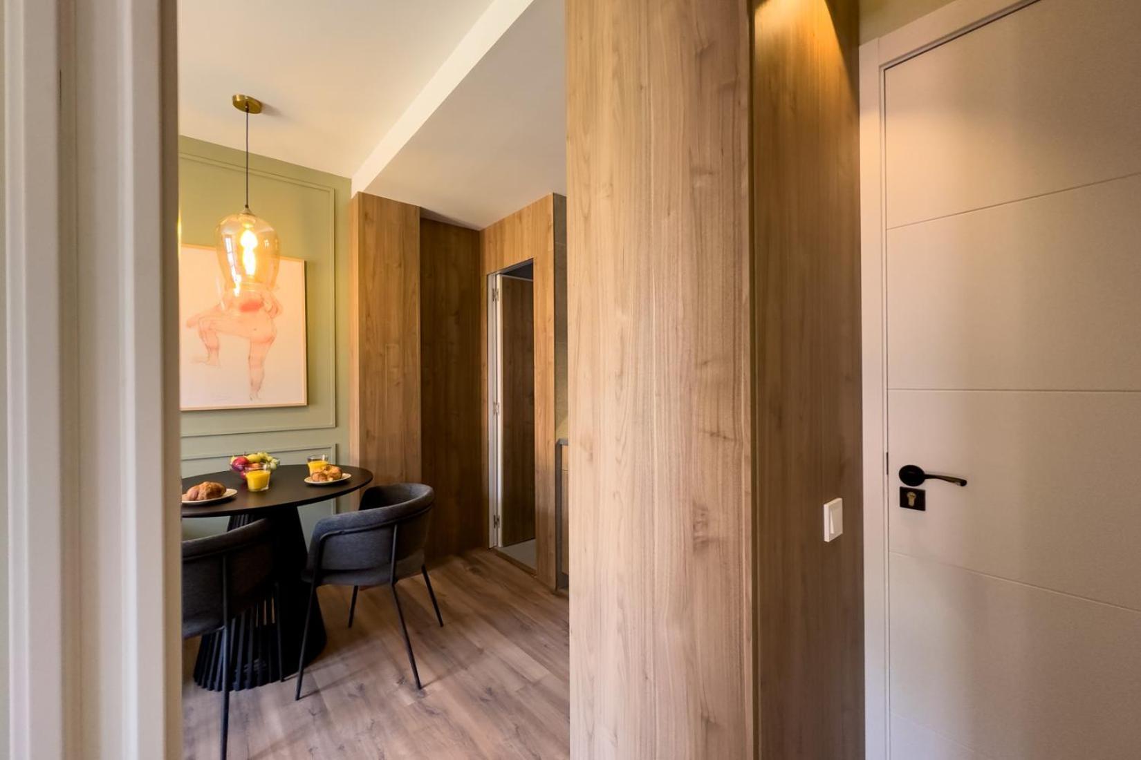 Oasis Suites Near Picasso Museum Barcelona Exterior photo